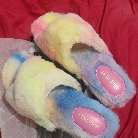 Slippers - Picture 3 of 3